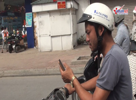 Quý cô Hà thành lái xe kiểu cảm tử - Ảnh 1 Quy co Ha thanh lai xe kieu cam tu - Anh 1