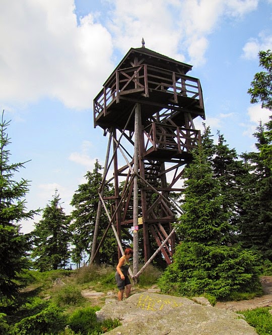 Wieża widokowa na Czarnej Górze (niem. Schwarzer Berg, 1205 m n.p.m.).