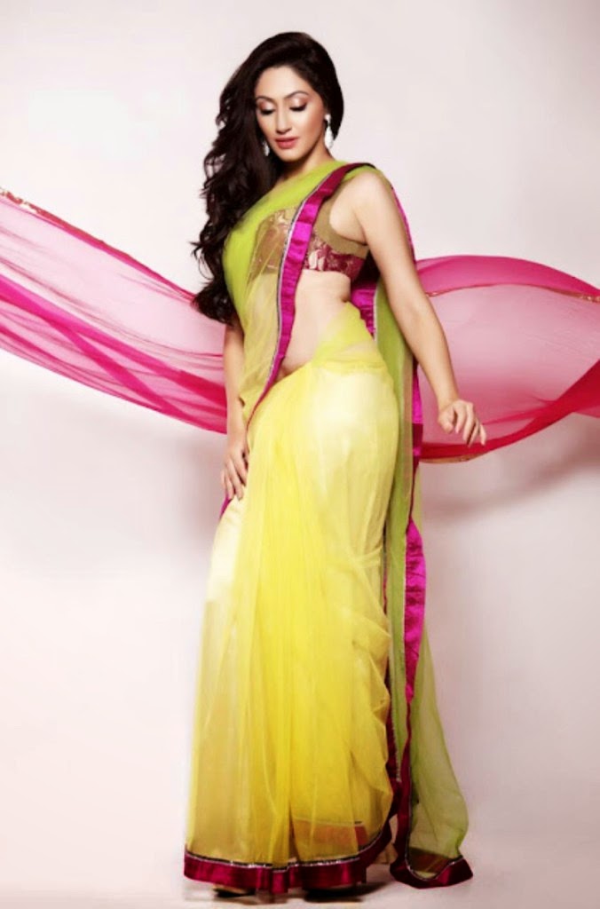 Bollywood Actress Reyhna Malhotra Spicy Photo Shoots