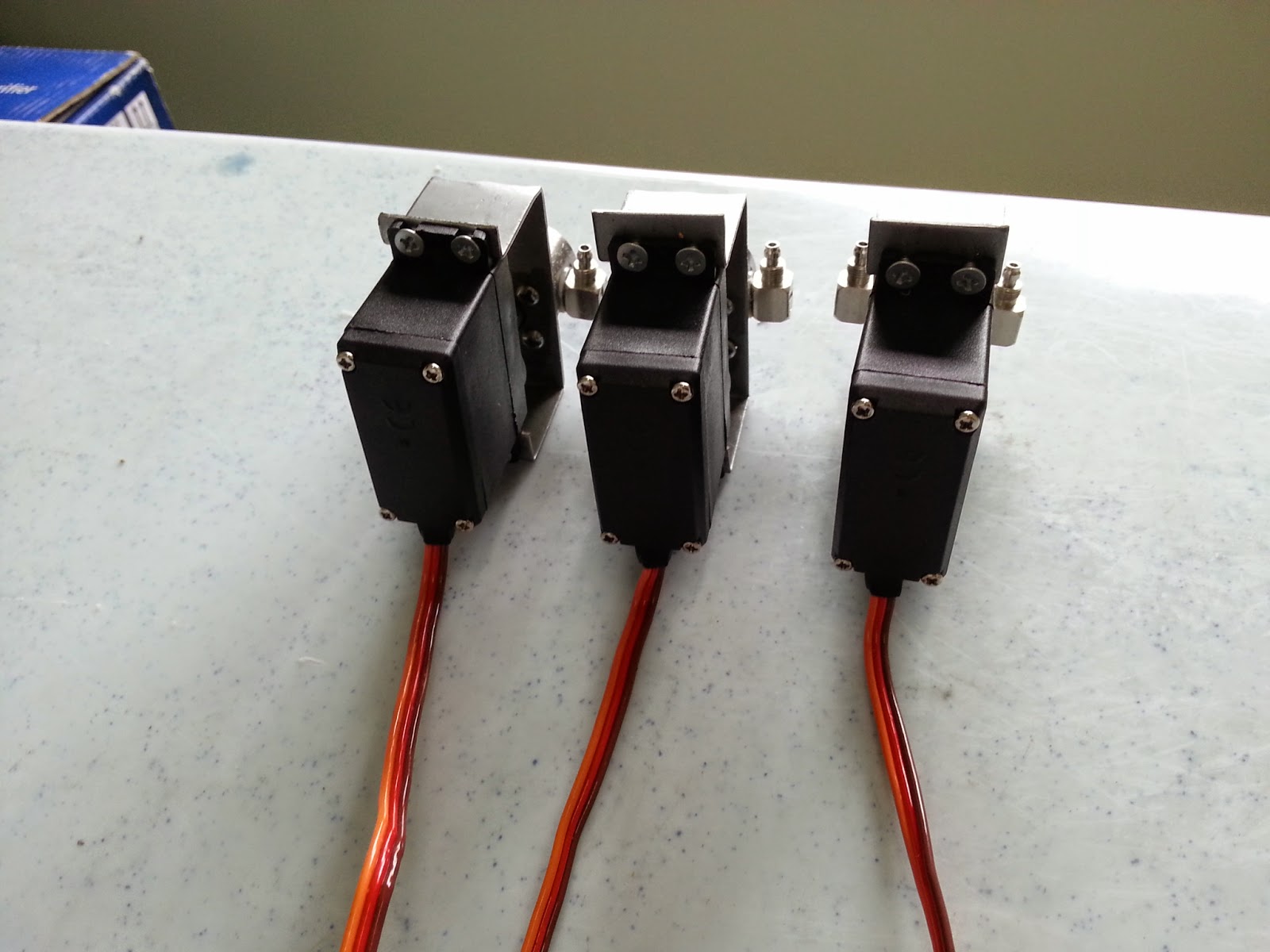 myrctrading Single hydraulic valve and servo.