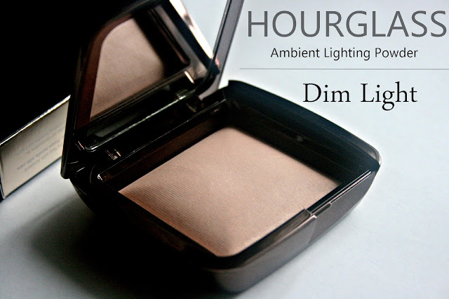 Hourglass Ambient Lighting Powder in Dim Light Review, Photos & Swatches