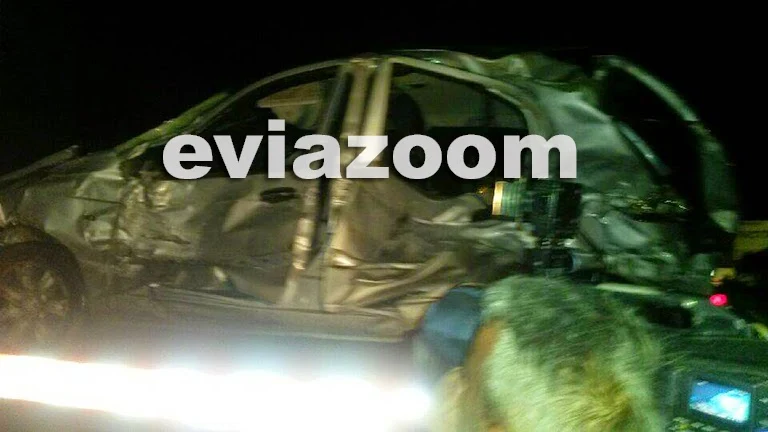 Εικόνες από την φονική καραμπόλα 35 αυτοκινήτων στο Σχηματάρι - Μία νεκρή κοπέλα και έξι τραυματίες (ΦΩΤΟ)