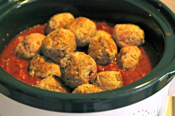 Slow Cooker Turkey Meatballs and Tomato Sauce | Renee's Kitchen Adventures - a no fuss way to bring classic spaghetti and meatballs to your table!  The Magical Slow Cooker