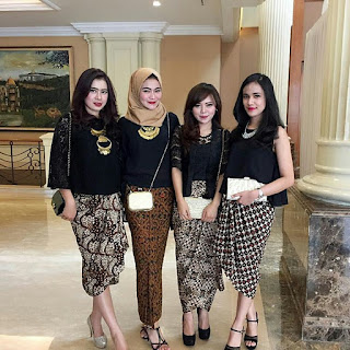 Model Kebaya 2017 Model Kebaya 2017
