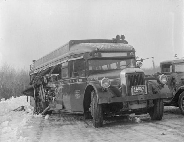 Vintage Photos of Car Crashes ~ vintage everyday