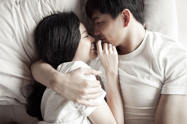 Ngoại tình cùng người đàn ông phong độ vì chồng luộm thuộm Ngoại tình cùng người đàn ông phong độ vì chồng luộm thuộm