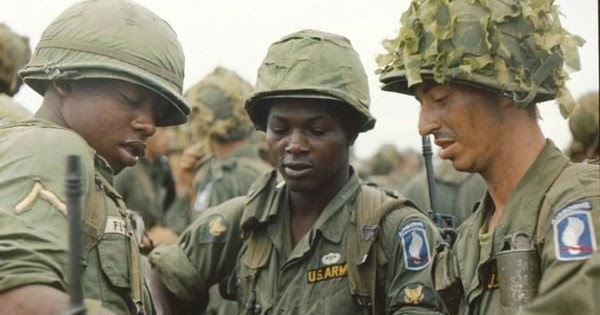 LA BATALLA POR LA COLINA 875. LA 173ª BRIGADA AEROTRANSPORTADA EN