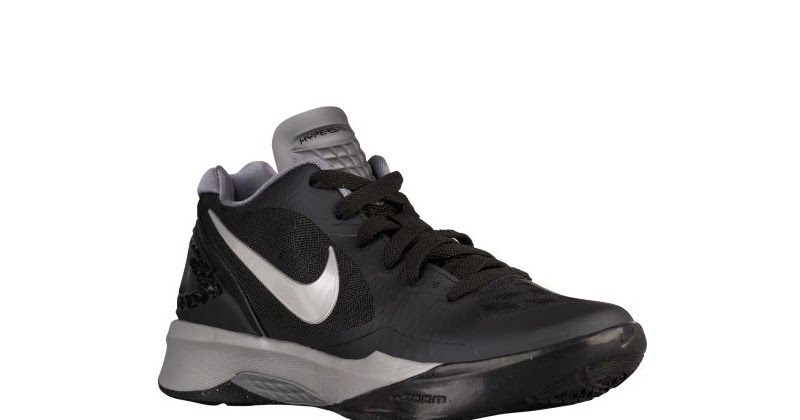 blue and white nike volleyball shoes