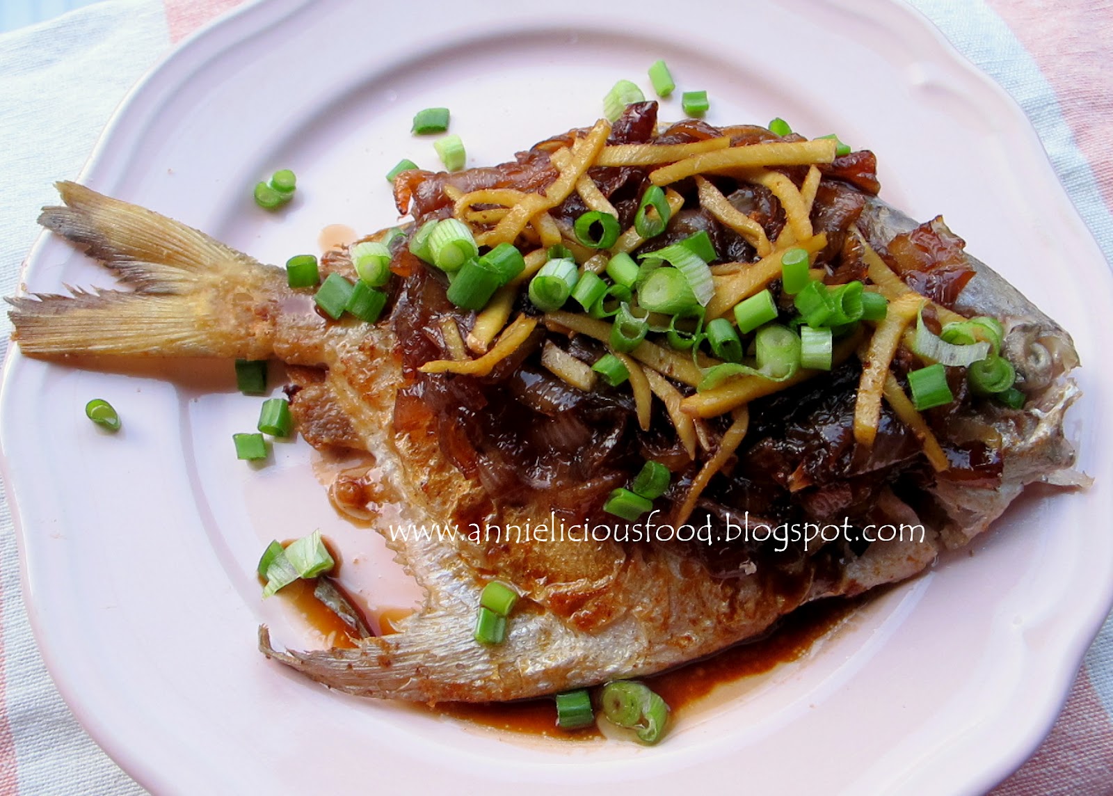 Annielicious Food PanFried Pomfret with Caramelized Onion Topping