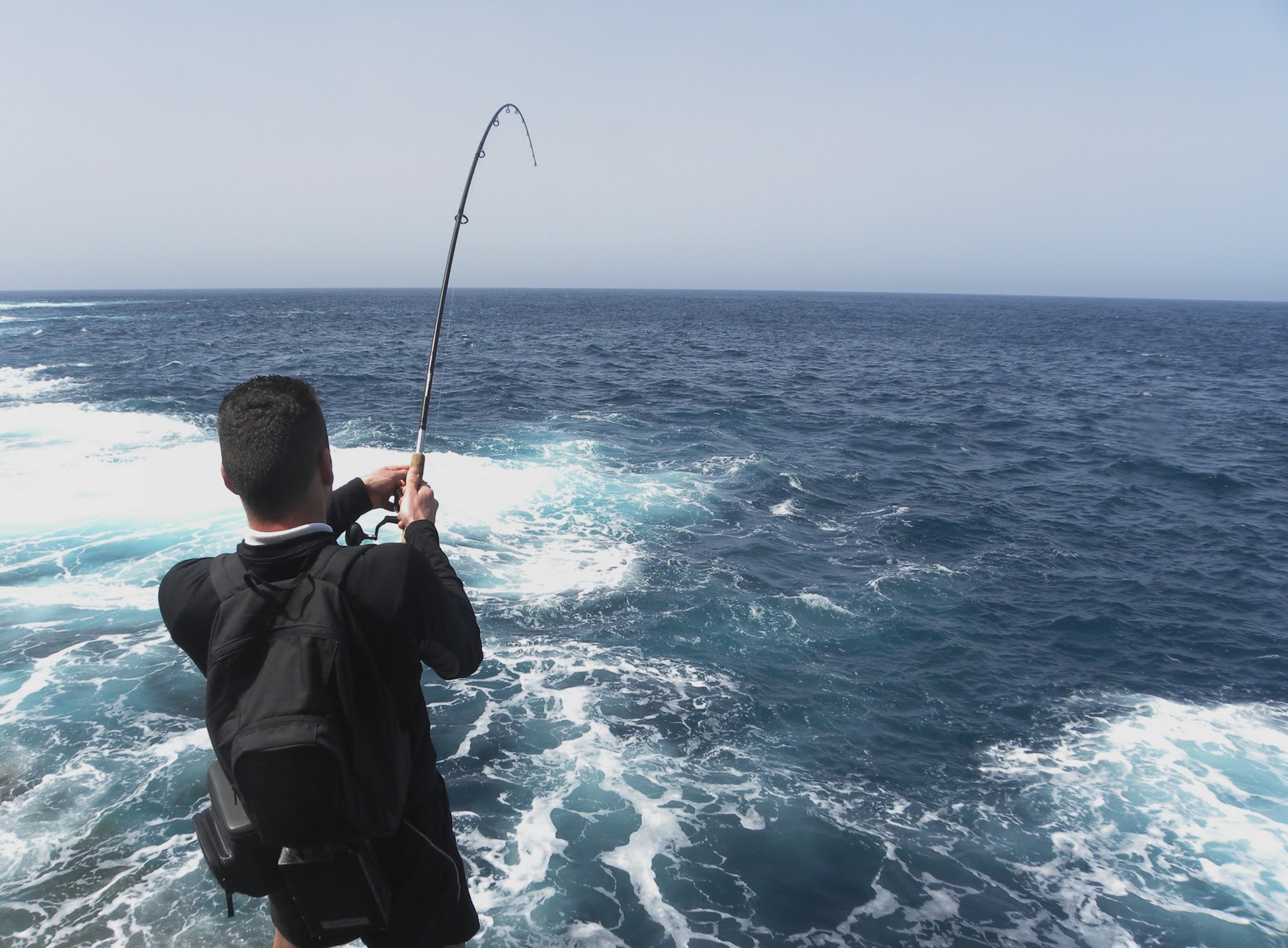 Pesca y Alisios & CostaFishingService Pescar, y disfrutar de la pesca.