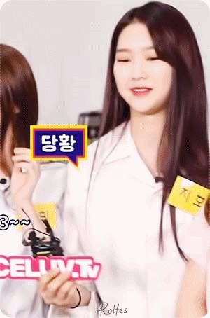오마이걸 - 본인의 매력을 5자로 표현한다면?.gif | 인스티즈