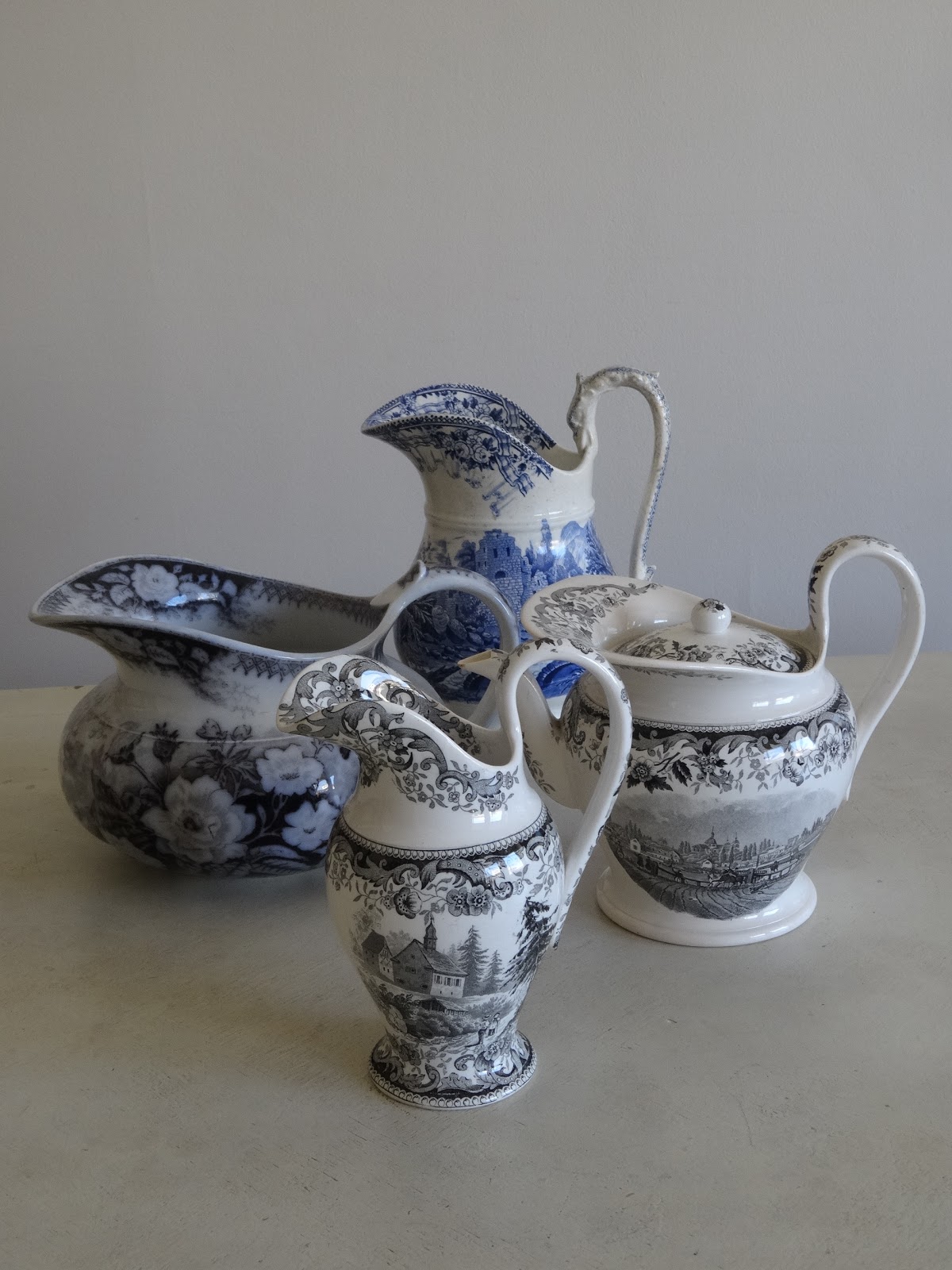 フランスアンティーク ショワジールロワ ボタニカル レリーフ ピシェ