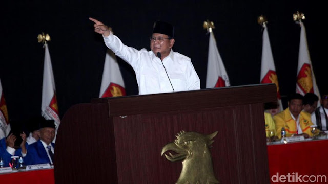 Prabowo: Saya Tak Takut Akui Saya Merasa Tak Pantas Jadi Imam Salat Prabowo: Saya Tak Takut Akui Saya Merasa Tak Pantas Jadi Imam Salat
