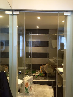 [Image: vach-kinh-cua-lua-anh-chi-nguyen-lan-R3B-royal-city.jpg]