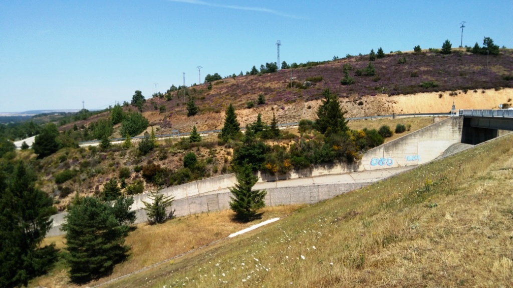 BLOG DE LUISMI. IyC. : Presas de materiales sueltos. Burgos y la Rioja.