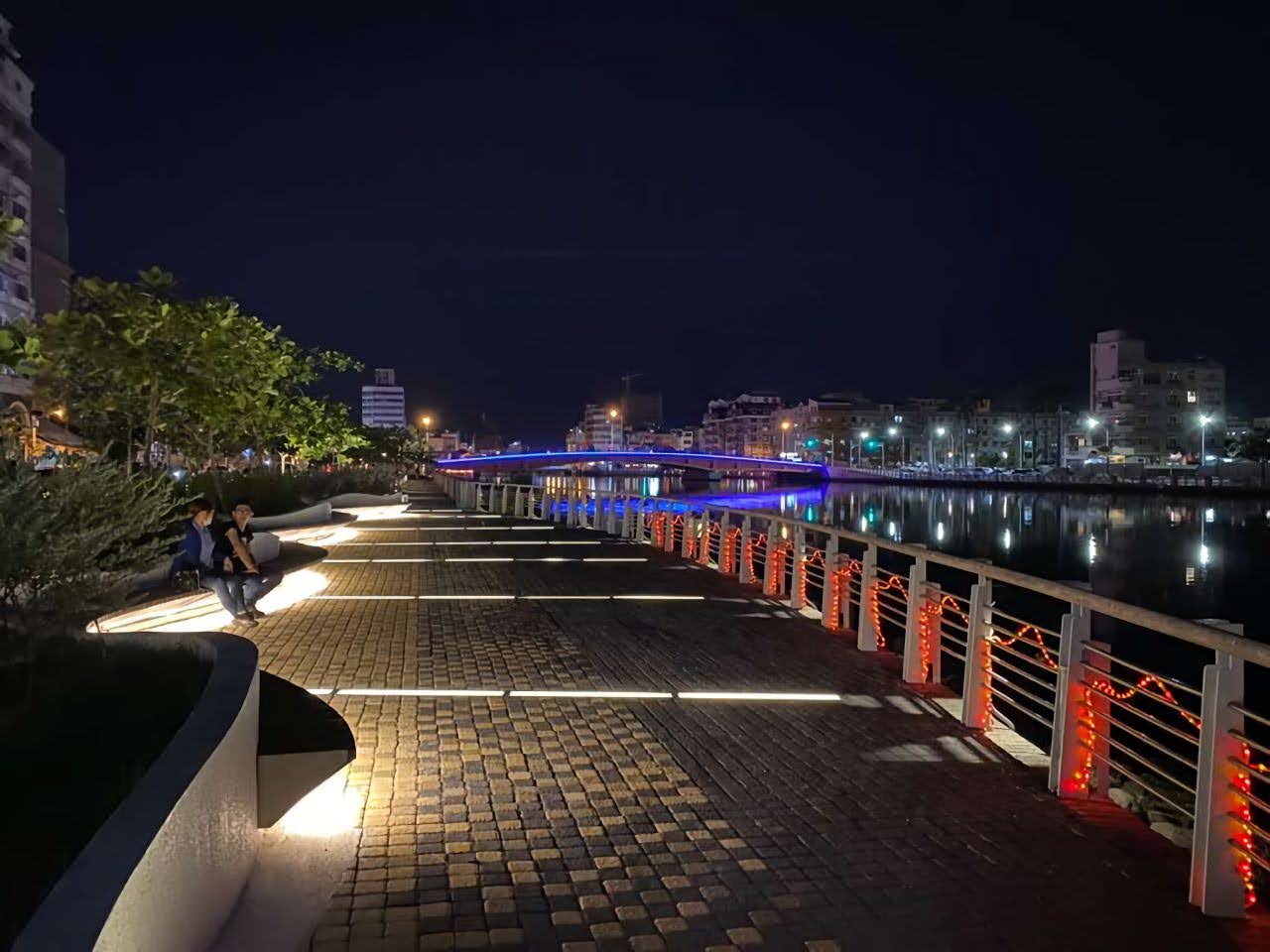 日夜都美|環河街廣場浪漫大變身|串聯河樂廣場延伸3.7公里金色流域