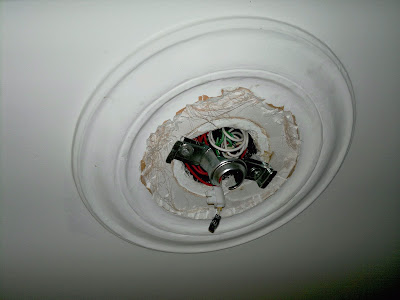 Resultado de imagem para fotos de um ventilador de teto no florão de gesso
