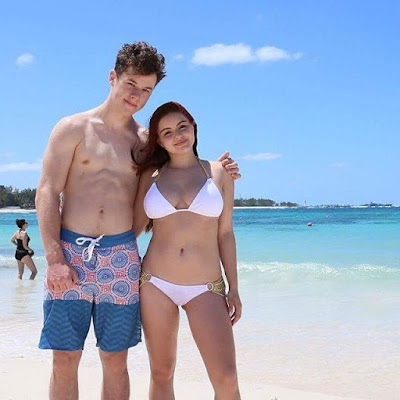 Ariel Winter and her boyfriend are heating up their Bahamas vacation!