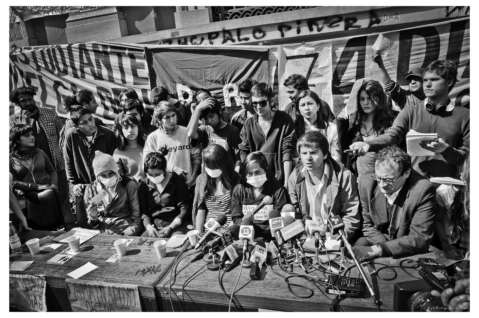 El fin de la huelga de hambre Luces & Sombras