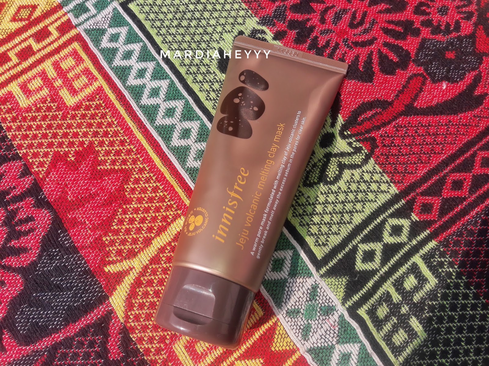 Difference Between Innisfree Super Volcanic Pore Clay Mask and Volcanic