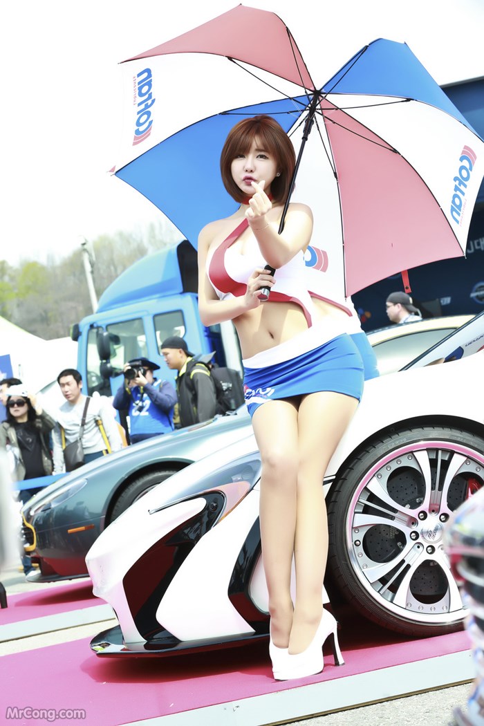 Ryu Ji Hye's beauty at the CJ Super Race event, Round 1 (35 photos)