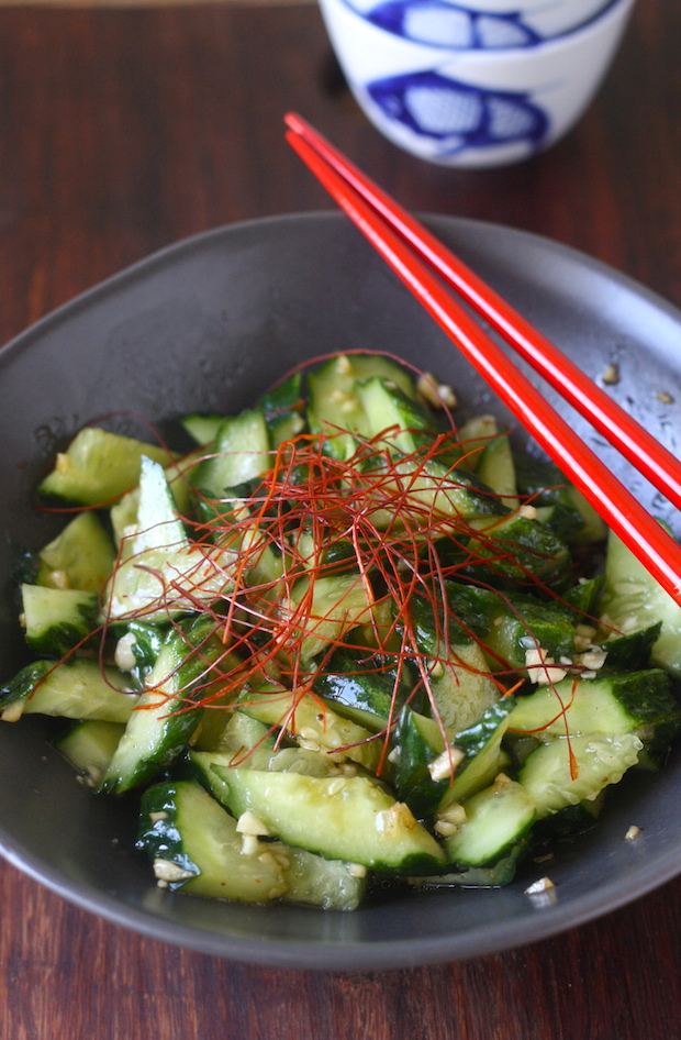 Smacked Cucumber In Garlicky Sauce 