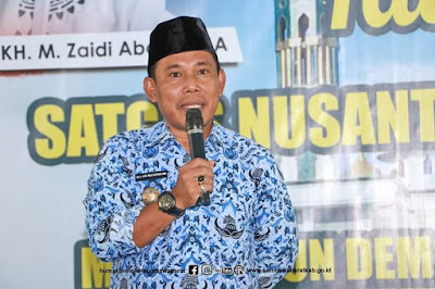 Bupati Kabupaten Sumbawa Barat, Dr. Ir. H. W. Musyafirin, MM