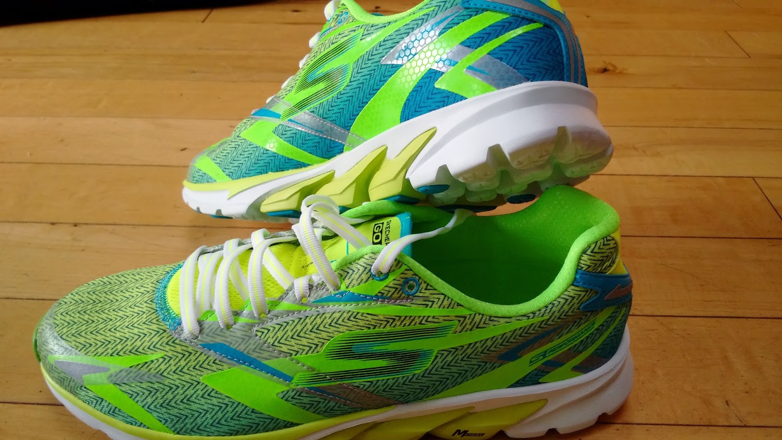 skechers go run 4 silver