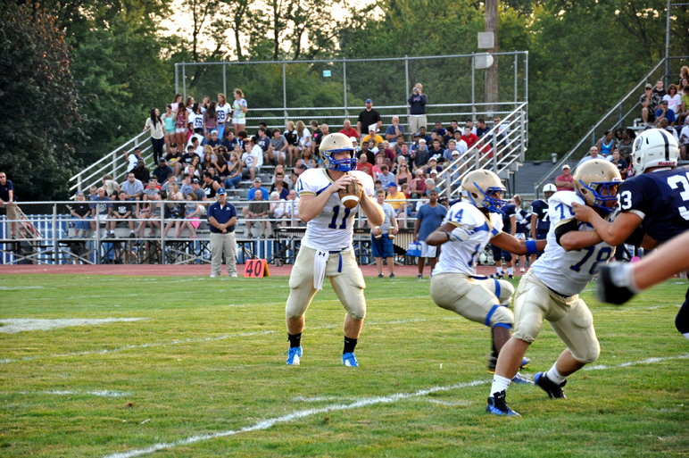 ster Schroeder Varsity Football Photos GatesChili (Lost 1412)