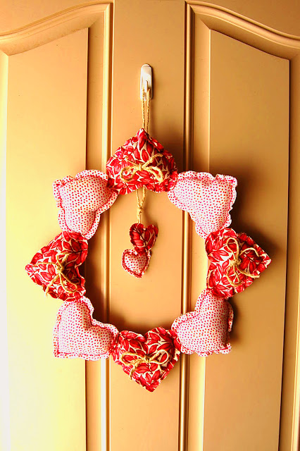 Sisters Crafting: Valentines Day Wreath