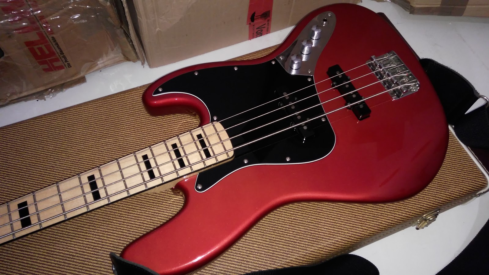 HGE Contraptions (hobby/nonbusiness) Squier Bass Setup