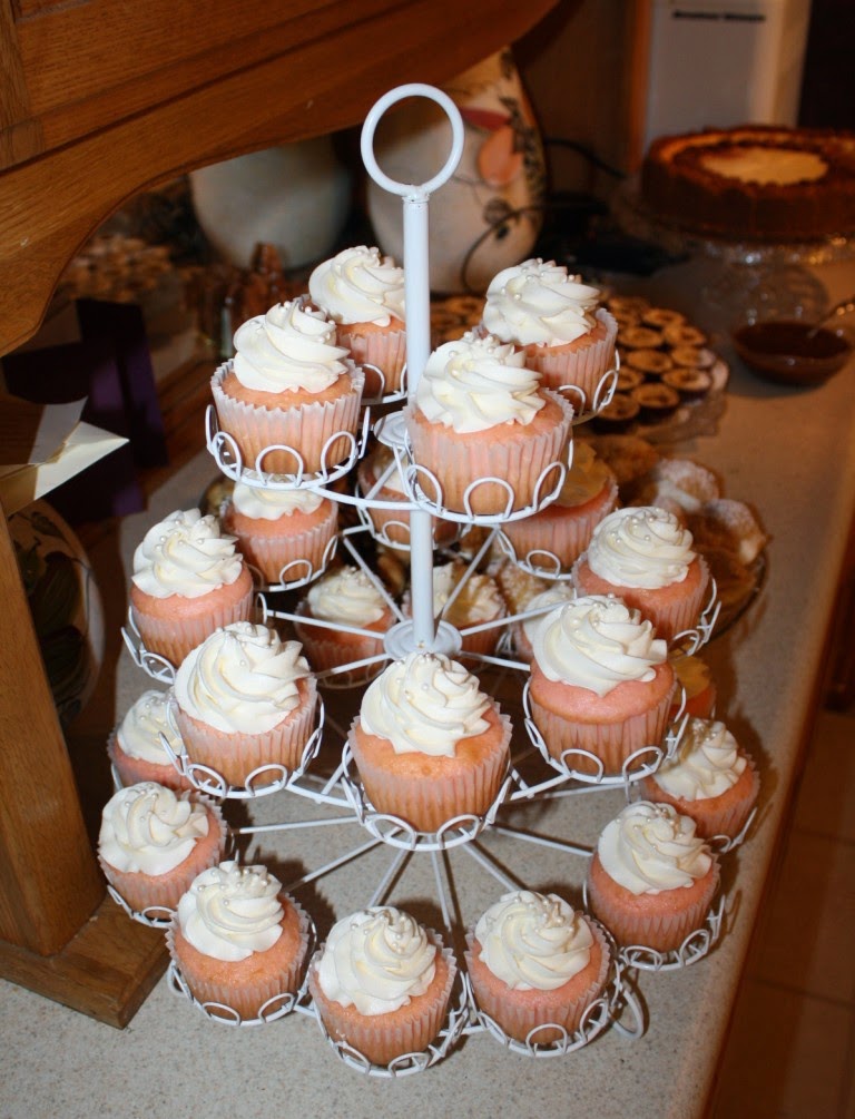 party-cakes-bridal-shower-cupcake-display
