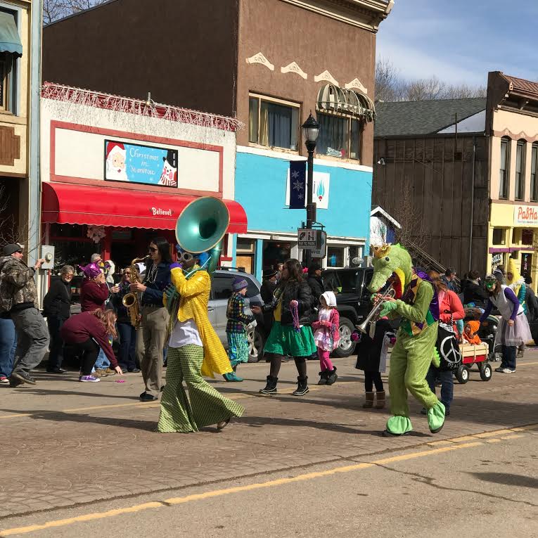 pittbrownie Manitou Mardi Gras