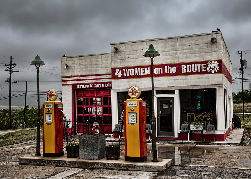 заброшенная автозаправка. старая азс. Gas заправка в америке. Gas заправка route 66. заброшенная заправка.