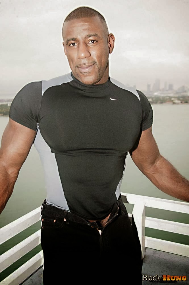 COLEÇAO VARIOS ATORES: BRUTUS BLACK