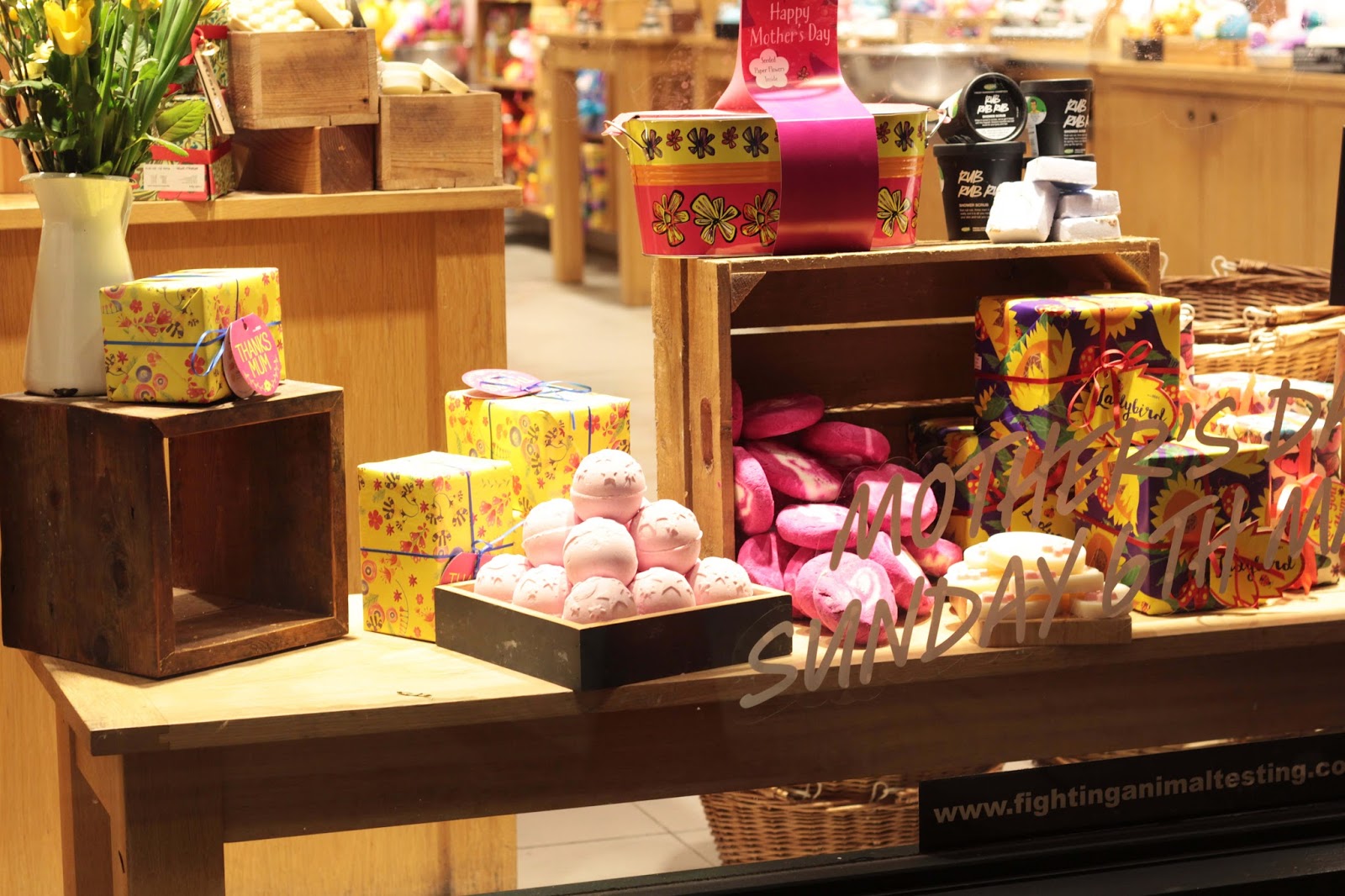 #LushSpring 2016 Lush York window dressing #LushSpring 2016 lush bath collection