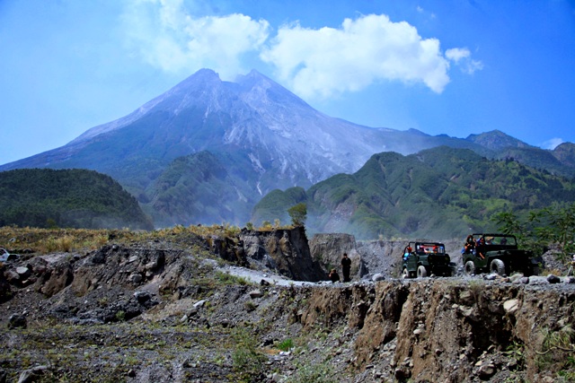 Ambigutourism Wisata Ekstrim Di Gunung Penuh Misteri Ambigutourism Wisata Ekstrim Di Gunung Penuh Misteri