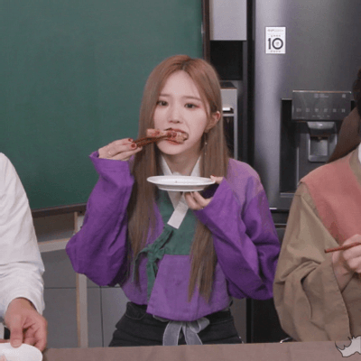 치킨먹는 송하영 마리텔