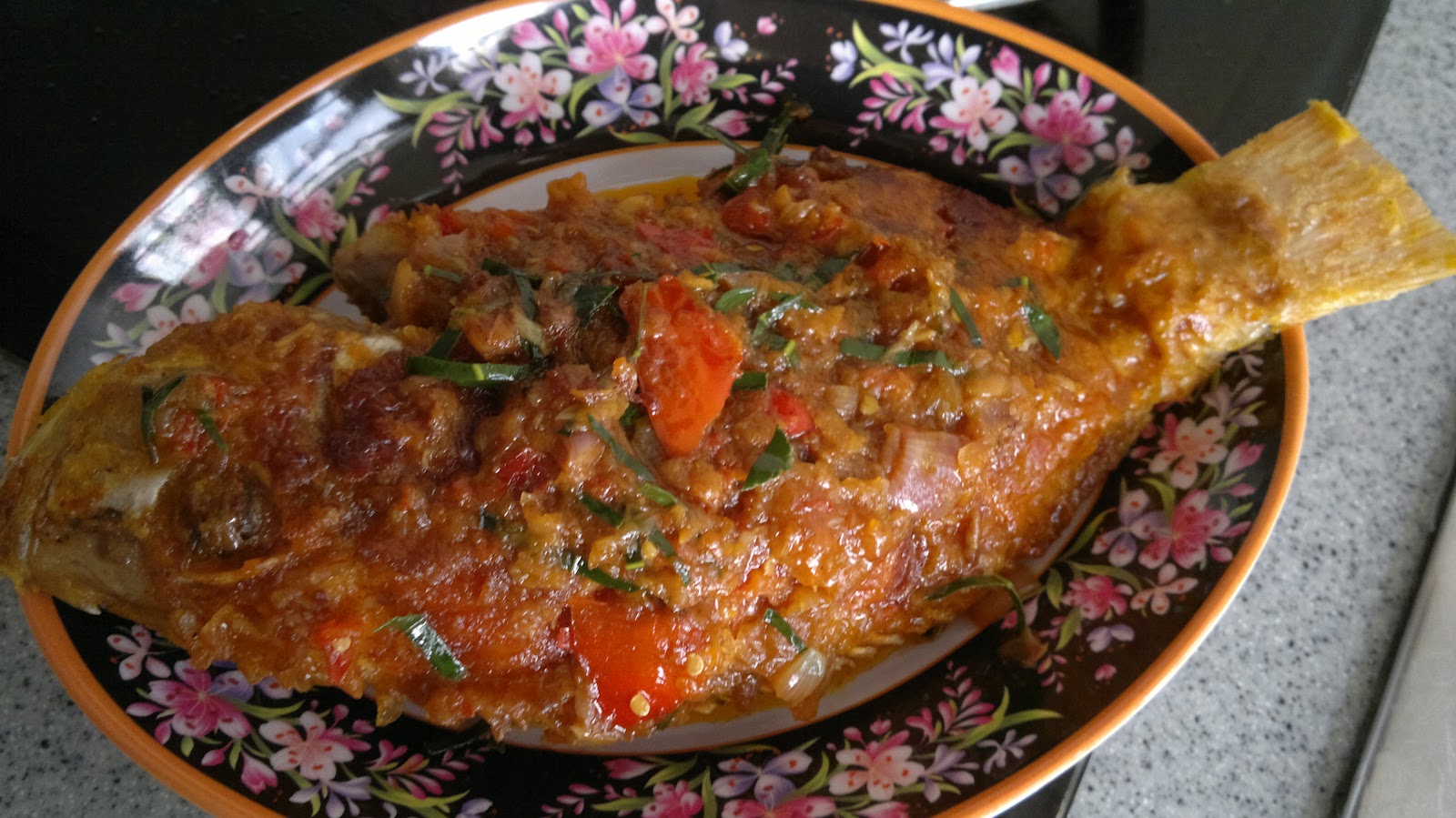 Rencah Kehidupan Ikan Talapia Merah Goreng Berlada