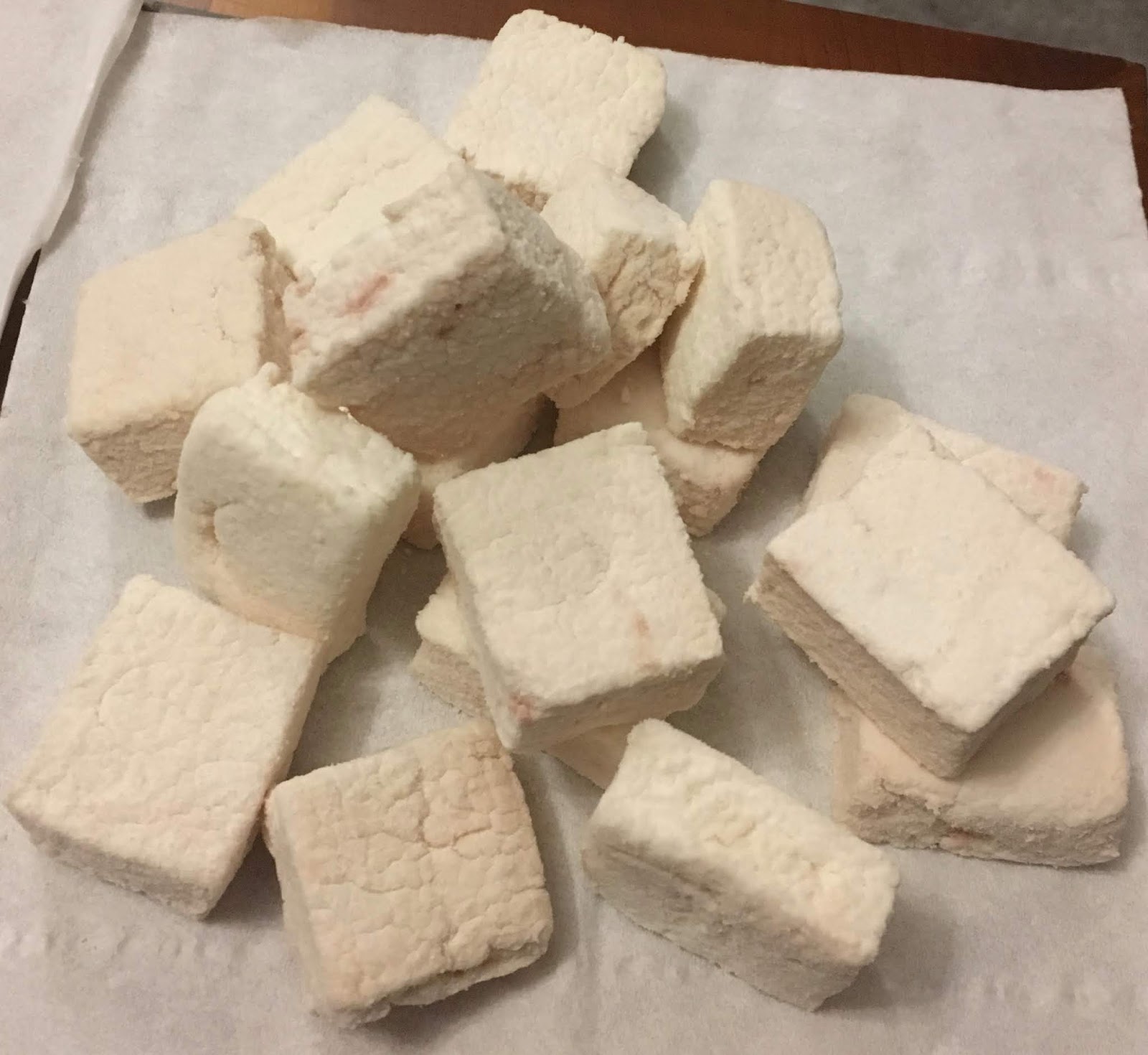 FOODSTUFF FINDS Specially Selected Raspberry and Prosecco Marshmallows