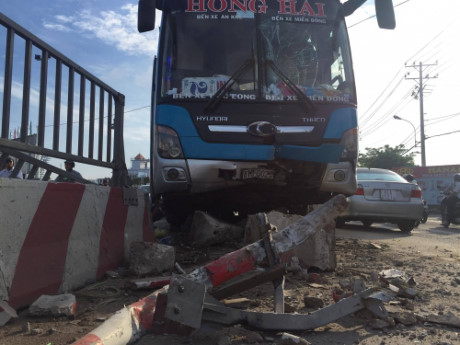 Tin tai nạn giao thông ngày 7/6: Cụ bà bị ô tô tông văng 20m tử vong - Ảnh 1 Tin tai nan giao thong ngay 7/6: Cu ba bi o to tong vang 20m tu vong - Anh 1