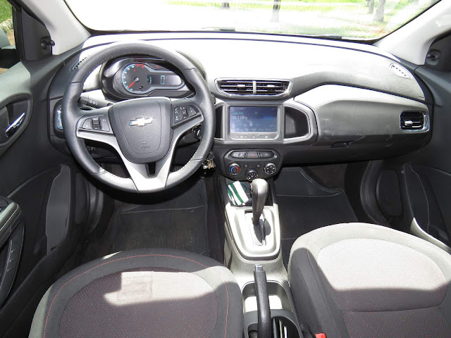 GM Onix LT 1.4 Automático 2015 - interior