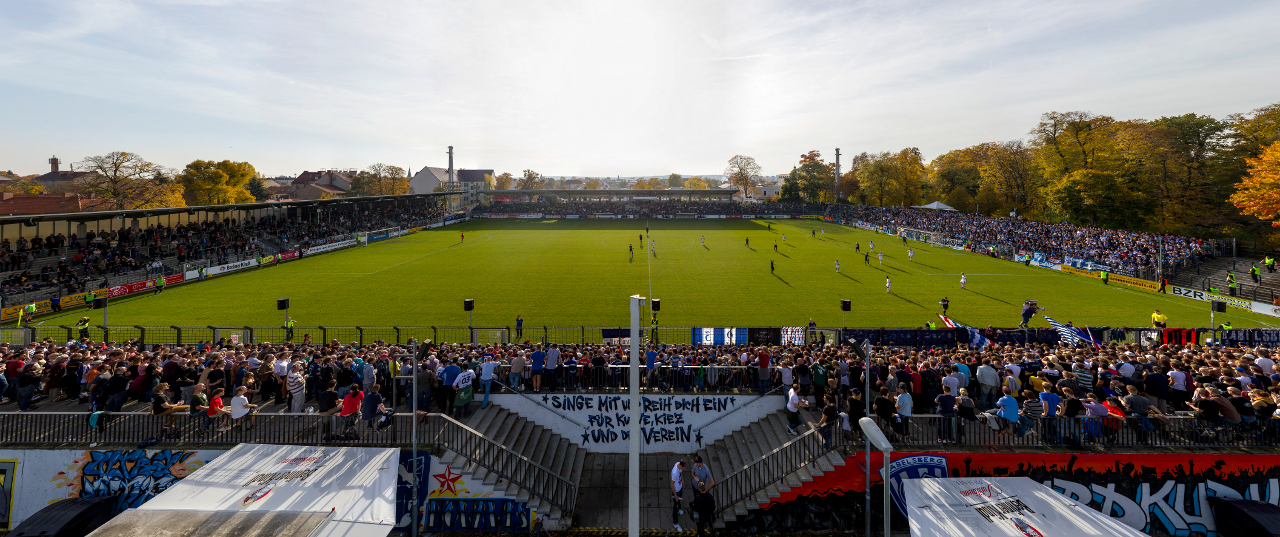 Wasserball Gegen Homophobie Sg Regenbogen Neukolln Und Der Ssv