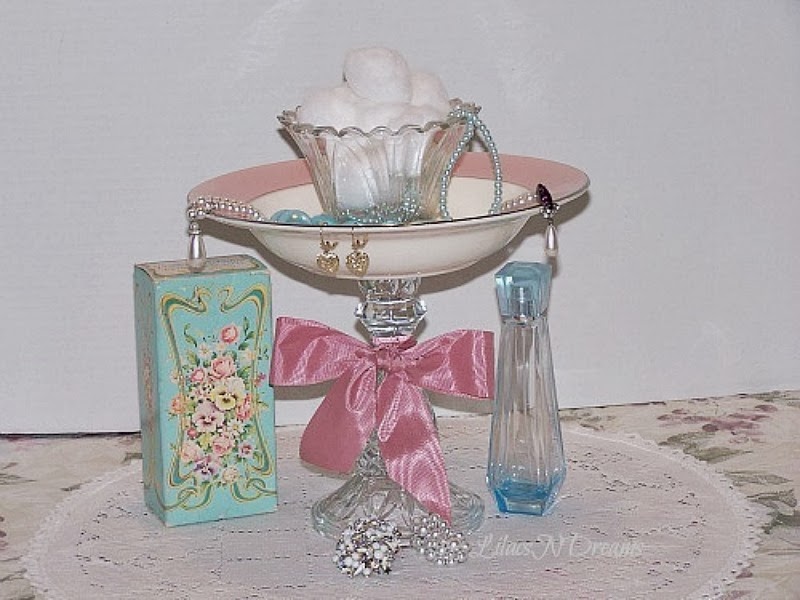 LilacsNDreams Shoppe Pink Rose Candy Dish Stand Glass Pedestal Vintage