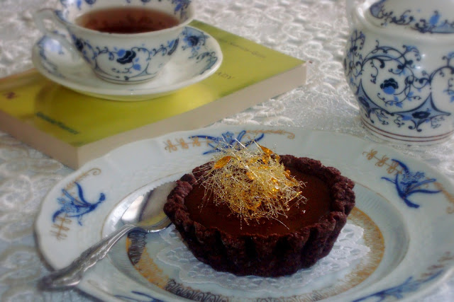 {Mini Chocolate and Caramel Tarts} - Mini tarte cu ciocolata si caramel