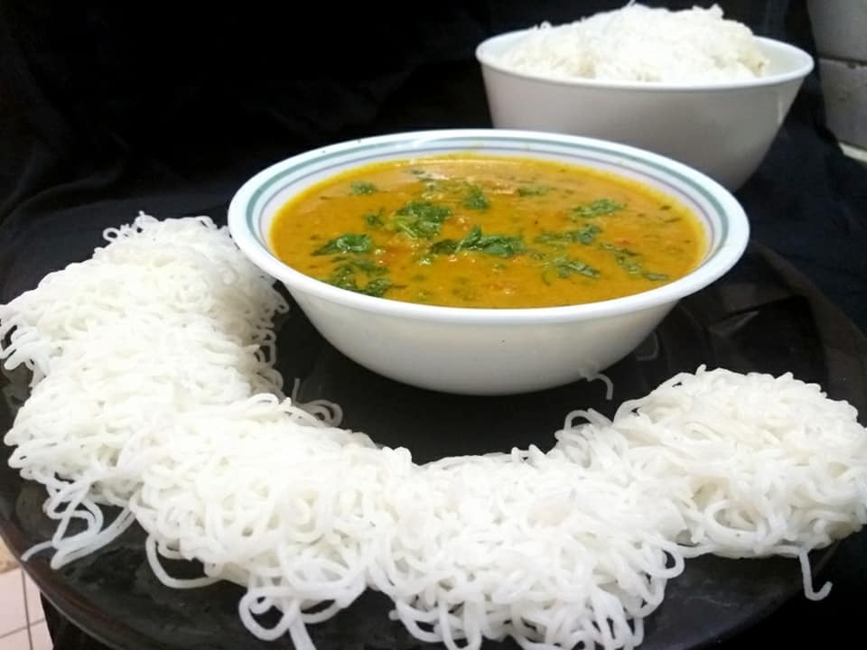 Idiyappam with Peas Kurma