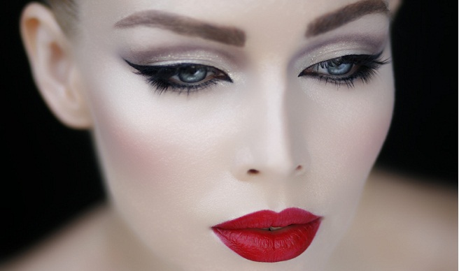 Delineado inferior de ojos ¿blanco o negro? — Project Glam