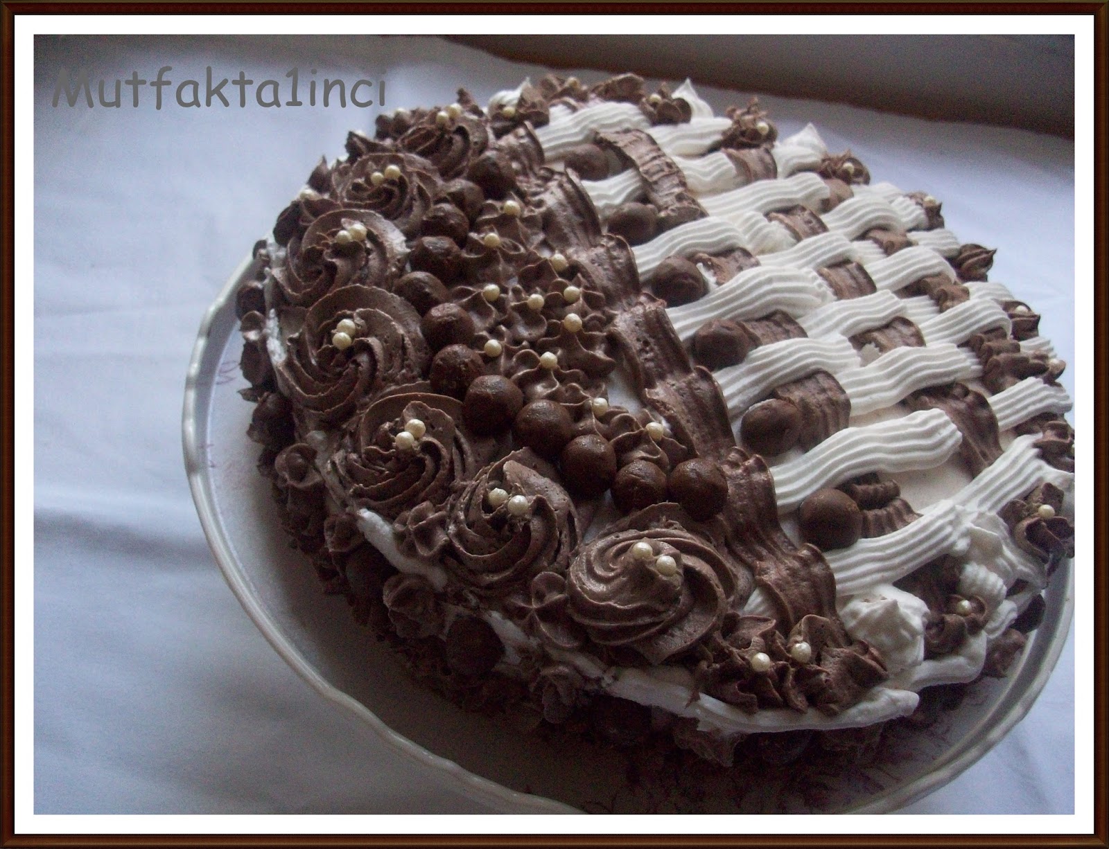 Bisküvili Yaş Pasta