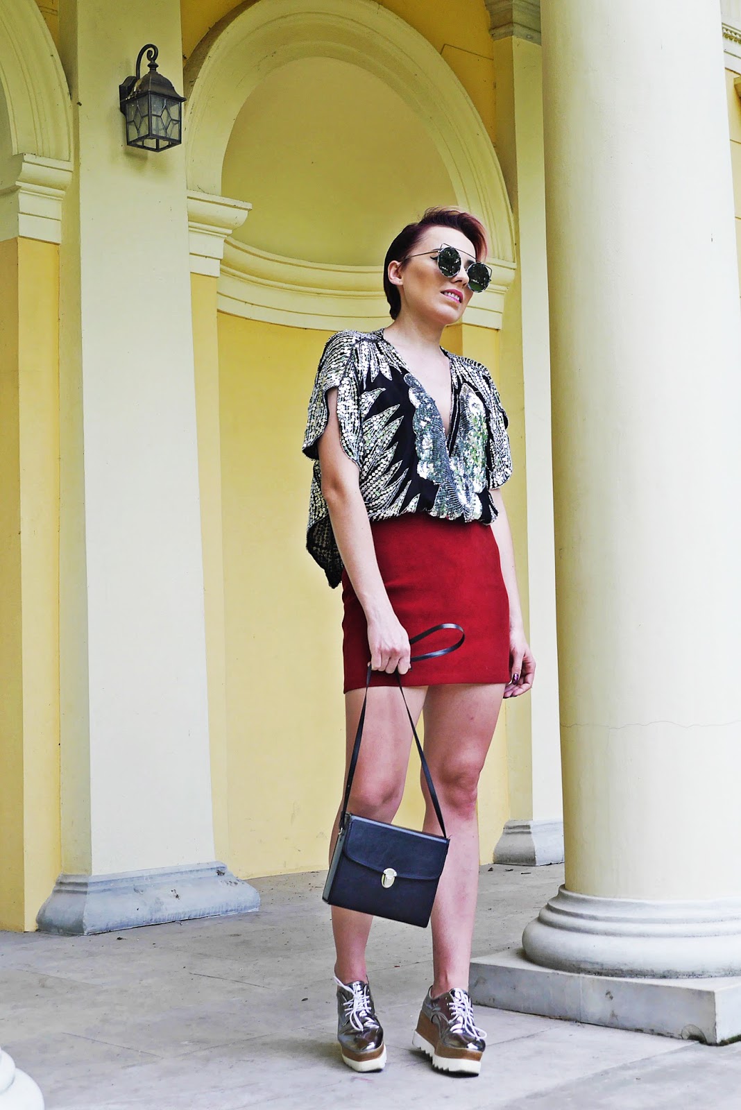 1-sequin_top_burgundy_skirt_platform_silver_shoes_karyn_blog_300517
