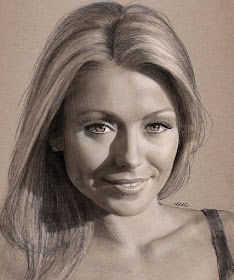 11-Kelly-Ripa-Justin-Maas-Pastel-Charcoal-and-Graphite-Celebrity-Portraits-www-designstack-co